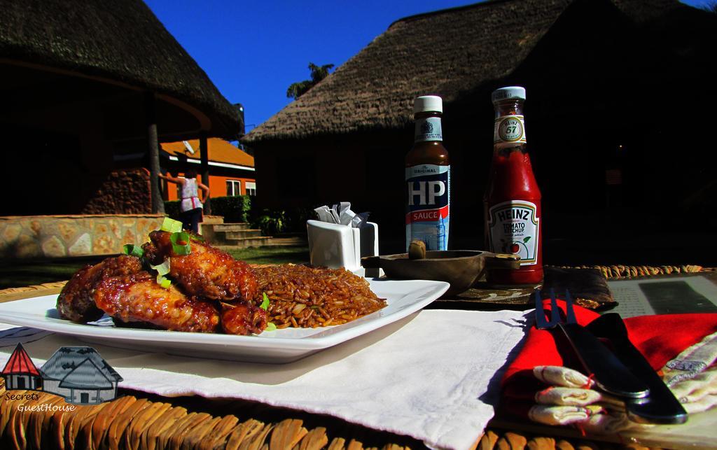 Secrets Guest House Entebbe Exterior photo